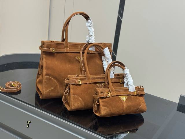 Size: 38cm 32cm 24cm You can