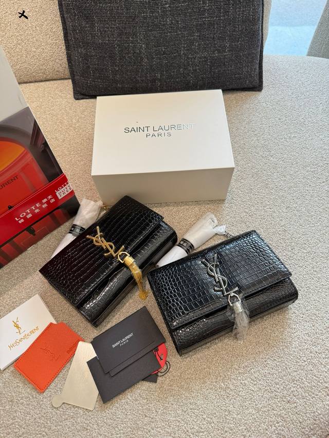 Ysl crocodile pattern tassel bag 19cm double packaging