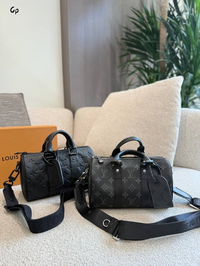 Lv Louis Vuitton Keepall25 Black Warrior Black is very good for daily travel, it