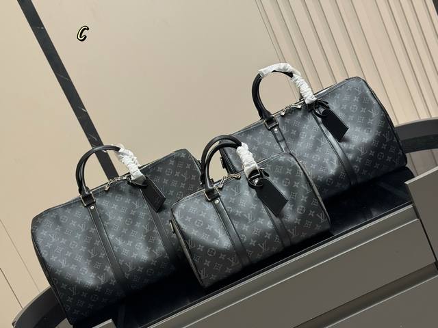 Super cool Lv Keepall travel bag Lvkeepall is the most commonly used bag for bus