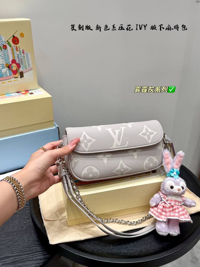 Complete set with StellaLou pendant replica! All-steel hardware Size: 22*12cm Ne