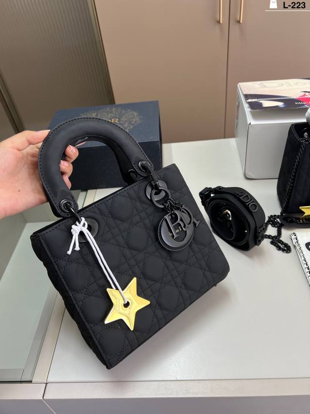 Large Dior Princess Dior Bag with Mirror Cute and Small, Elegant and Exquisite F