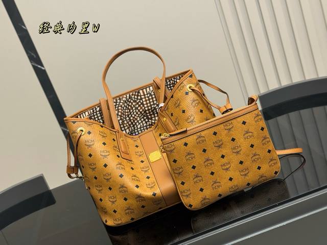 Classic lining with airplane box Size: 34*30cm I really think it looks great! !