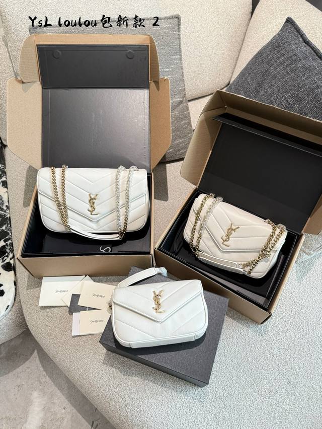 Free card holder and mirror. My favorite bag lately: the Saint Laurent 25 Early