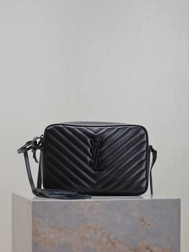 Black, black buckle New version Lou camera bag - Top-quality imported Italian co