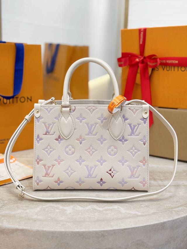 Premium, original Onthego small handbag M25770 This Onthego small handbag from t