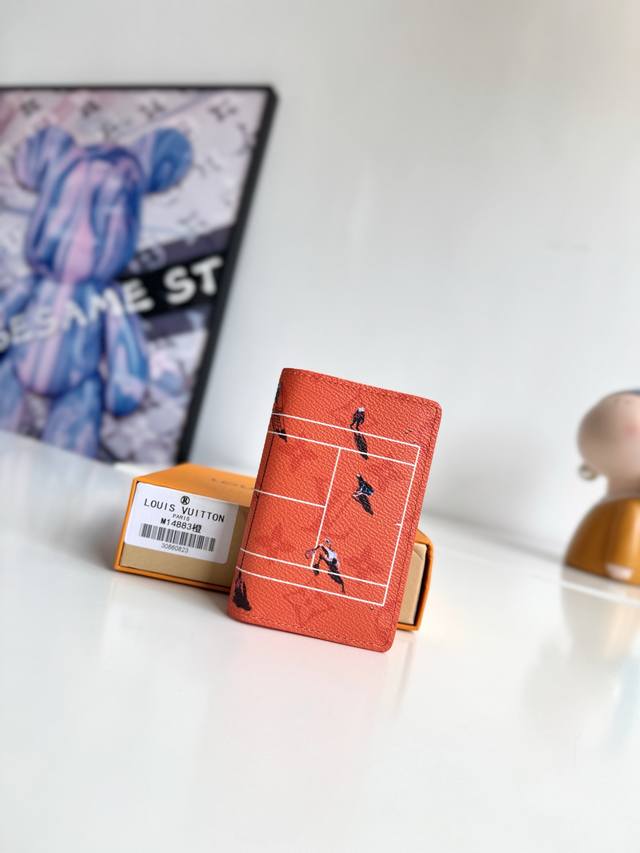 Exclusive photos of the original overseas M14883 in orange! This pocket wallet