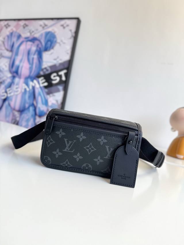 Dynamic chip comes with full counter packaging. Exclusive photos of the origina