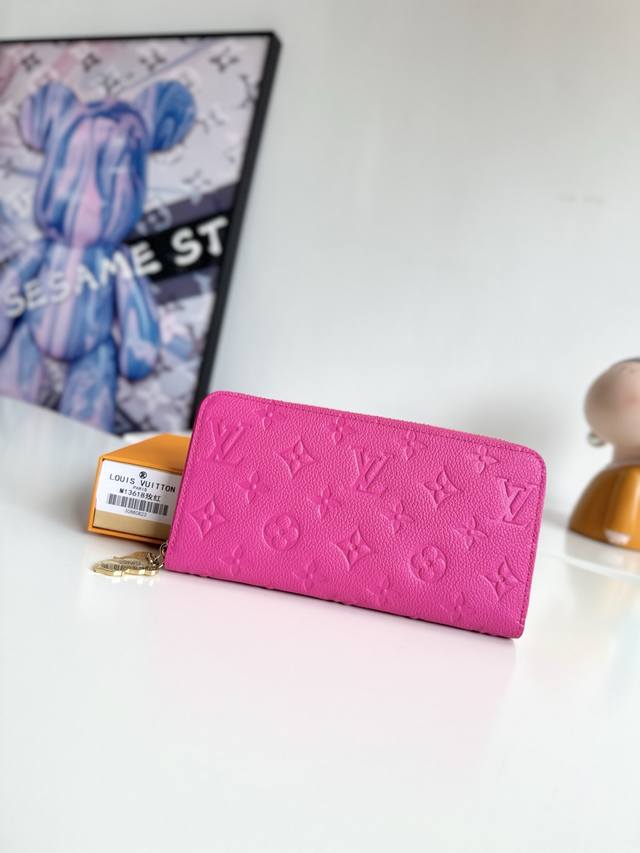 Exclusive photos of the original overseas M13618 in rose red! Louis Vuitton's c