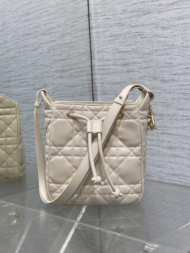 Top-quality original single with full packaging Ivory white small size in stock