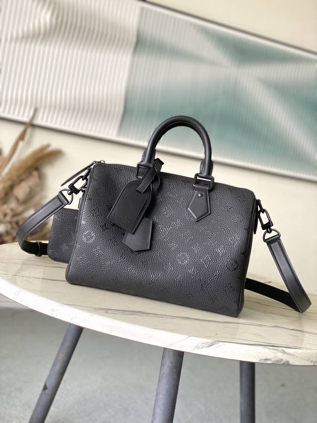 Top-grain leather, original M24435. This Speedy Bandouli