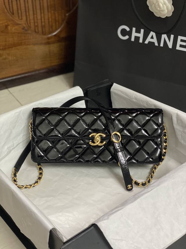 25A Baguette Clutch Chanel 25A Haute Couture Baguette Clutch, Haute Couture High