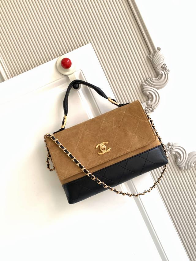 Top-grade original Chanel 5637 shoulder bag, handbag, flap bag in suede! The new