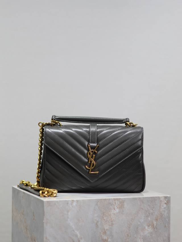 Gray with Gold Buckle_24cm #Monogram College# This timeless messenger bag, a hot