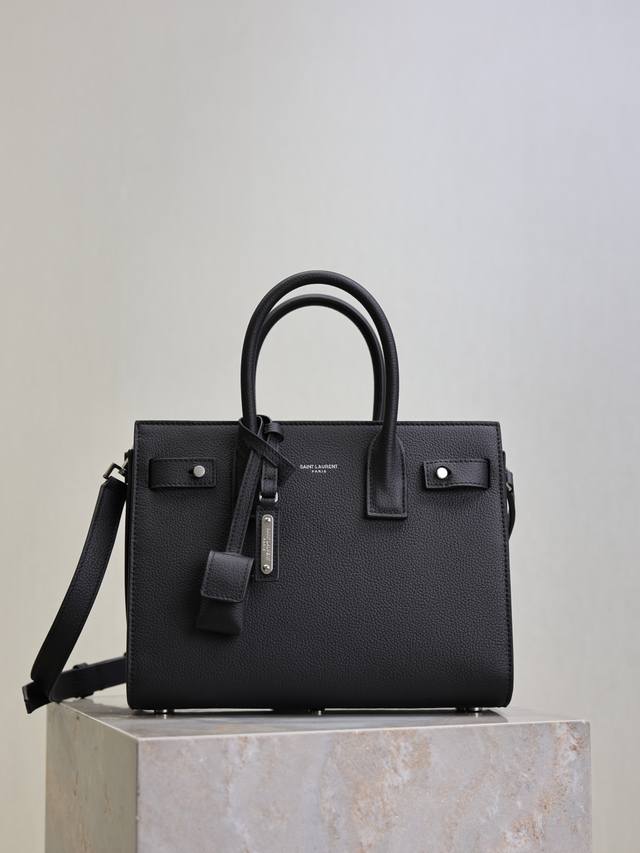 Accordion Bag 26cm_Black with Silver BuckleThe most elegant accordion bag series