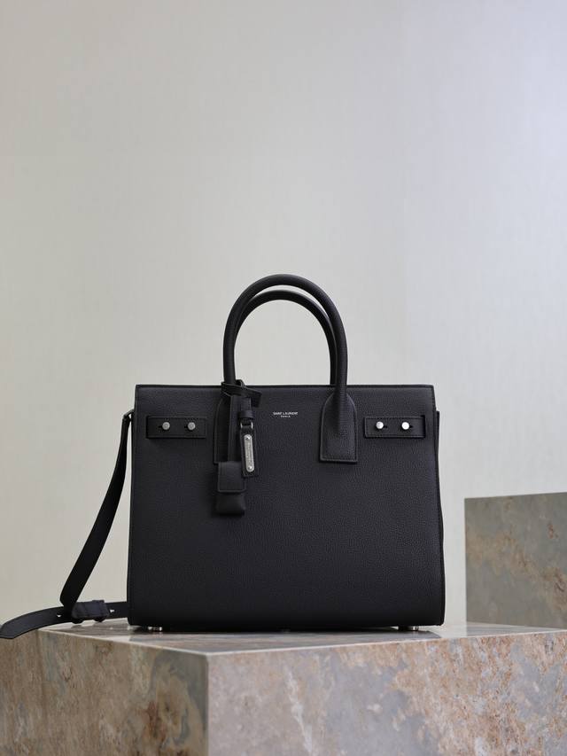 Accordion Bag 32cm_Black with Silver BuckleThe most elegant accordion bag serie