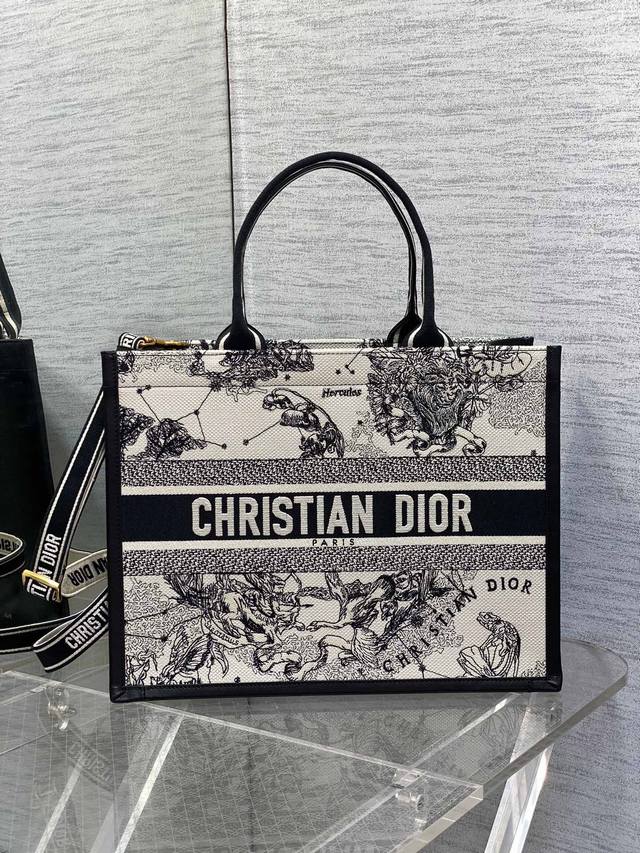 Top-grade original single with full packaging Medium in stock Tote latest autumn
