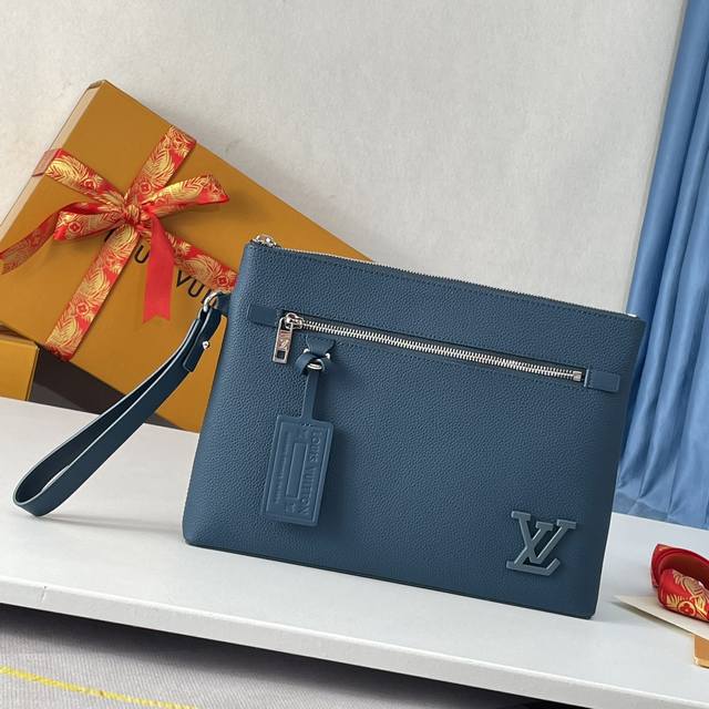Exclusive photos of the original M69837 in Lake Blue! The new LV Aerogram clutc