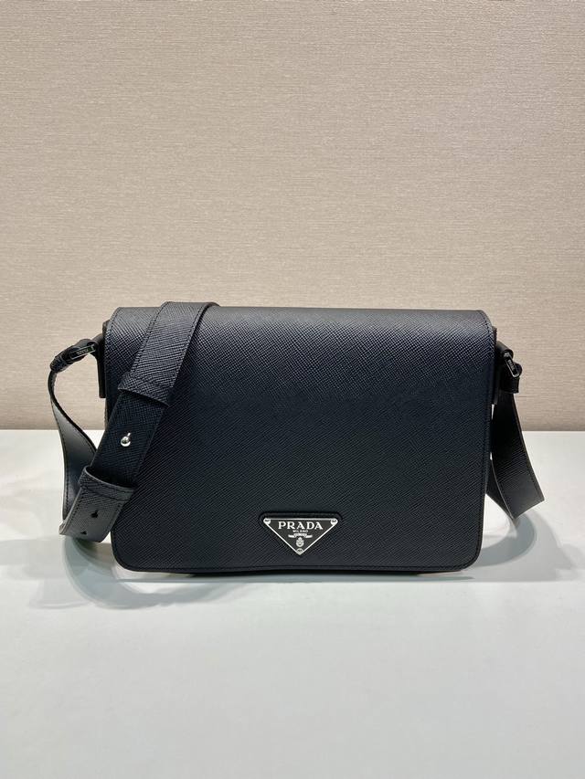 Premium original factory packaging, new messenger bag 2Vd049, large size DDD. T