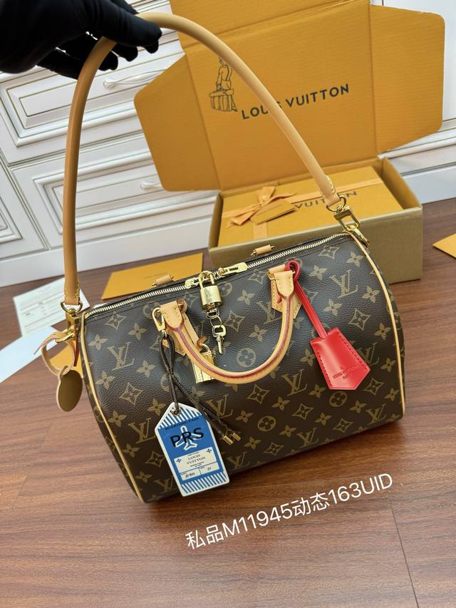Authentic original imported leather private products are channel goods first mod
