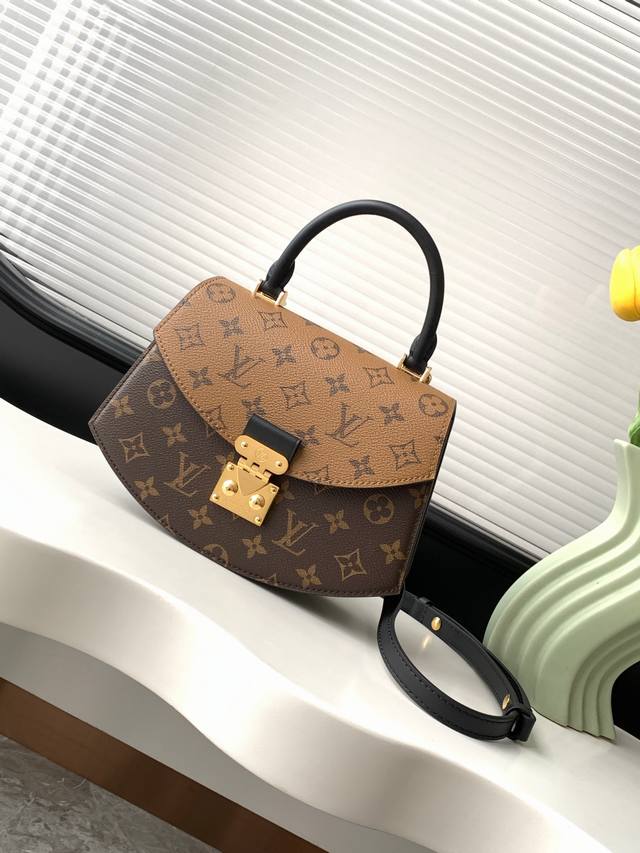 Dynamic code change chip. Premium original enhanced edition. The Tilsitt handbag