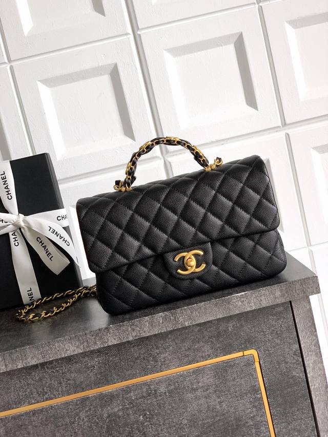 Small Large Large size Ohanel25B5702 seasonal black, coveted lychee leather hand