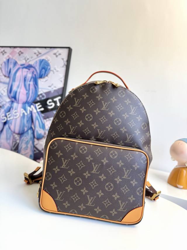 Exclusive photos of the premium original M25979! This Discovery Cargo backpack