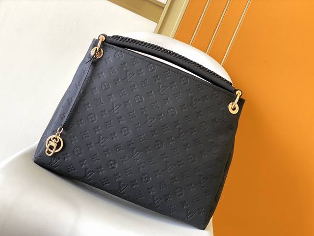 Original, top-grain leather, M43237 blue, M41066 black, medium tote bag. Spacio