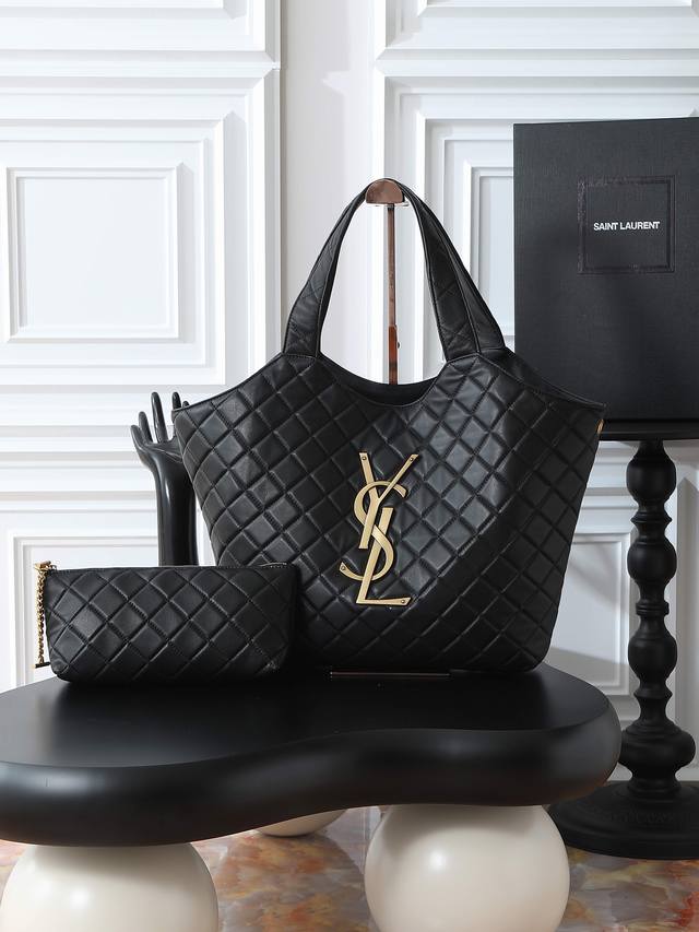 Black sheepskin and antique gold boutique exclusively for DDD. The new small Ica