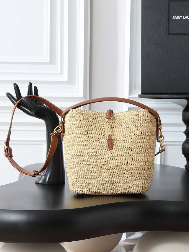 Apricot woven Le 37 woven bucket bag_ The joy of straw bags