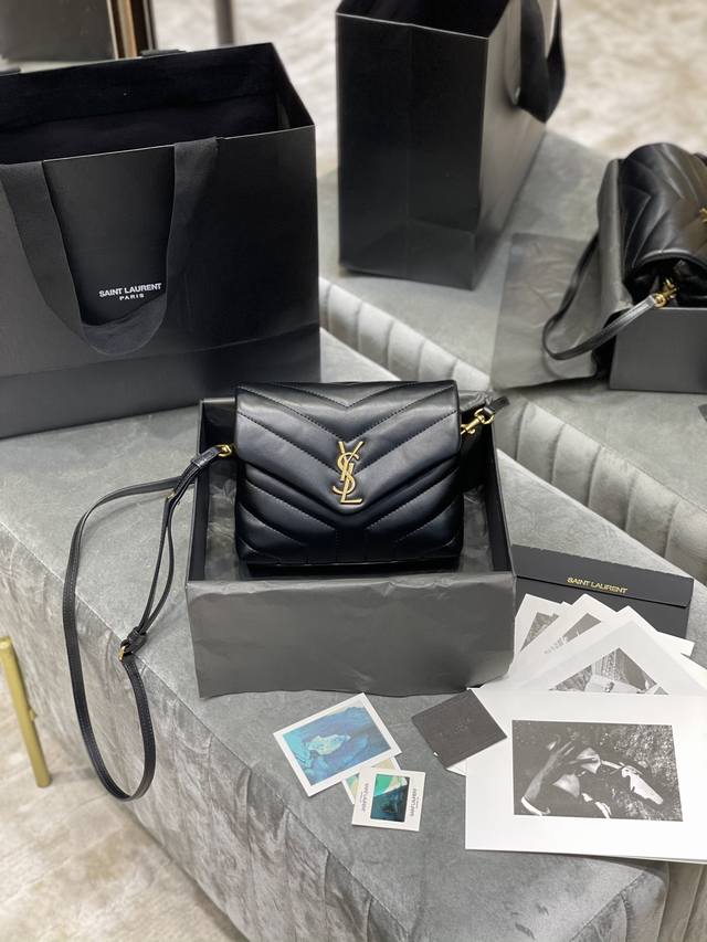 20Cm Original Leather Mini Version_ Comes with Packaging The Loulou mini crossbo