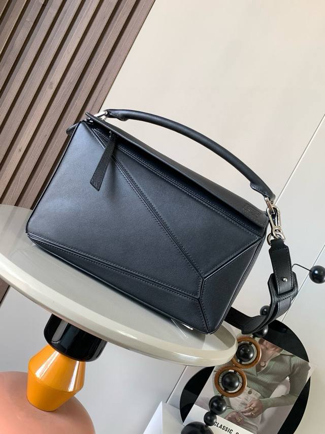 Geometric 29cm Puzzle Handbag ~ Original imported lychee-grained cowhide. The Lu