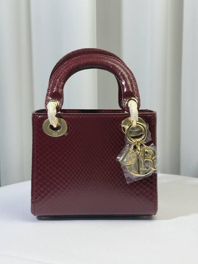 Mini 17cm imported python leather two shoulder straps three-grid Princess Diana