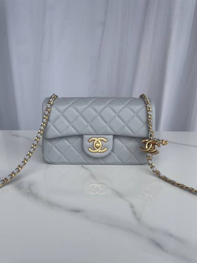 Brand: Chanel Model: As5759 Gray Description: Original quality, classic work, t