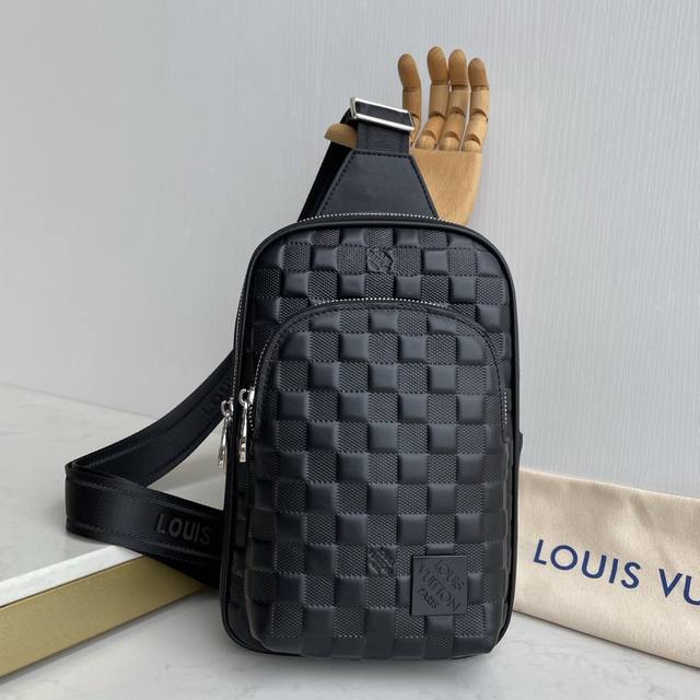 New Louis Vuitton Lv chest bag, imported genuine top-grain cowhide, top-grade m