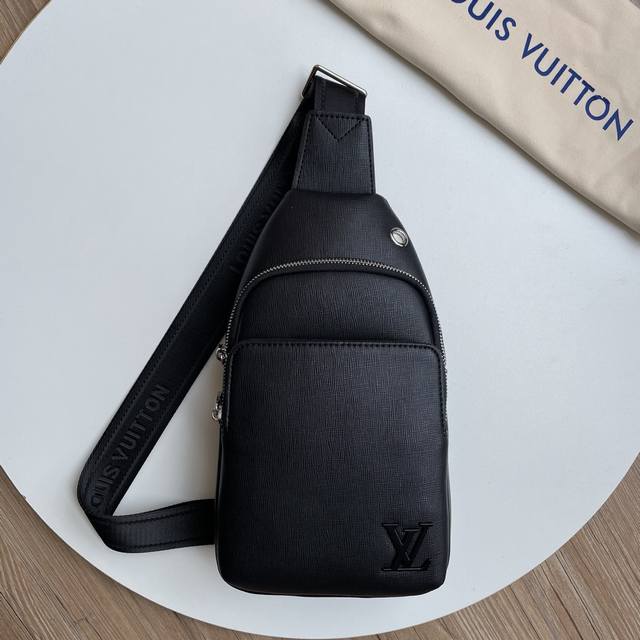 Original goods, latest style, Lv men's chest bag, hot shipment, real product ph