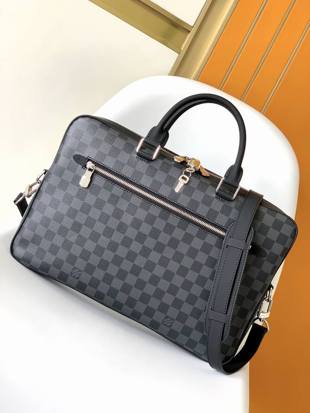 Premium original N50200 Porte Documents briefcase from the Heiger series. This P