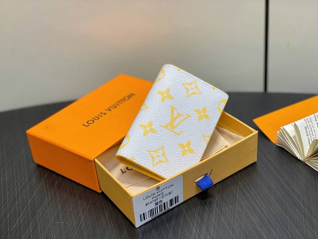 Top-grade original M14769 yellow card holder, wallet, and this season's new poc