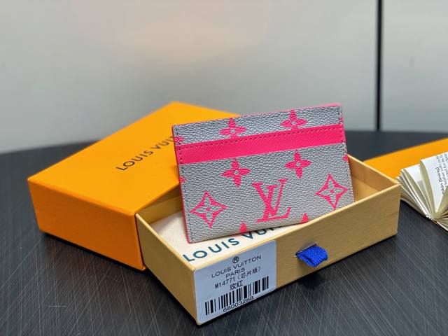 Top-quality original M15032 Rose Red M14771 Rose Red, card holder, wallet, and
