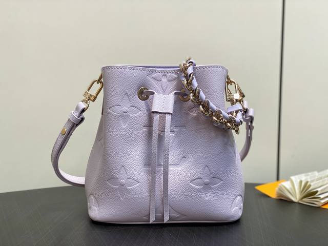 Premium original M25675 light purple full leather bucket bag. This N