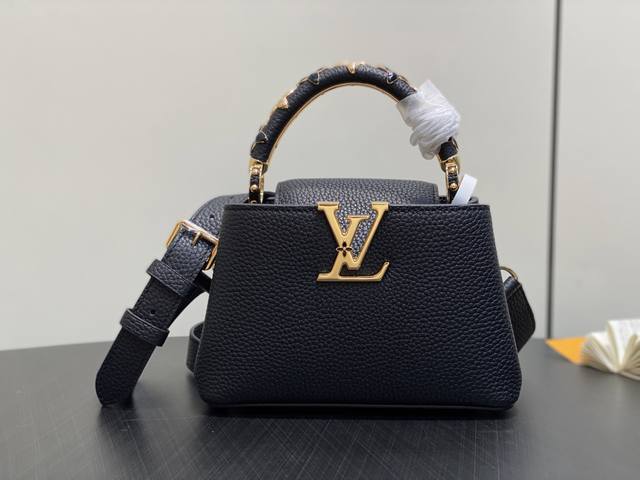 Premium original M14976 Black Four-Leaf Clover Full Leather Cap Na Ying Style.
