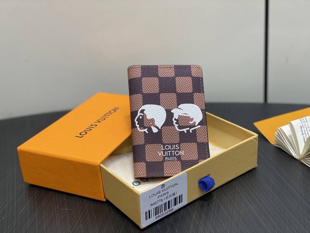 Top-quality original N40776 Brown LV Nigo co-branded portrait silk-screen card