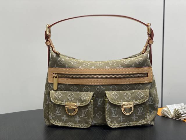Top-grade original M95213 grass green denim vintage underarm bag. Vintage handb