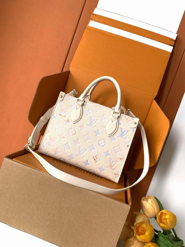 Super-grade Mb all-steel 163 chip M25770 gradient. This small Onthego handbag fr
