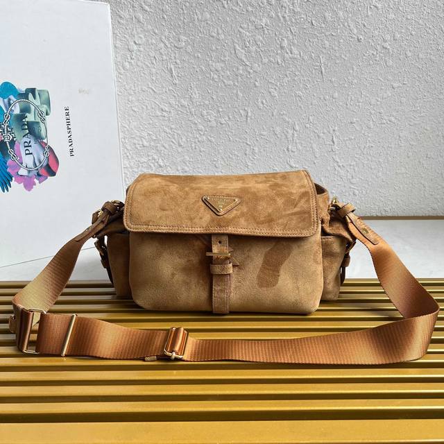 Top-quality original new messenger bag 1Bd394 nubuck leather cinnamon color has