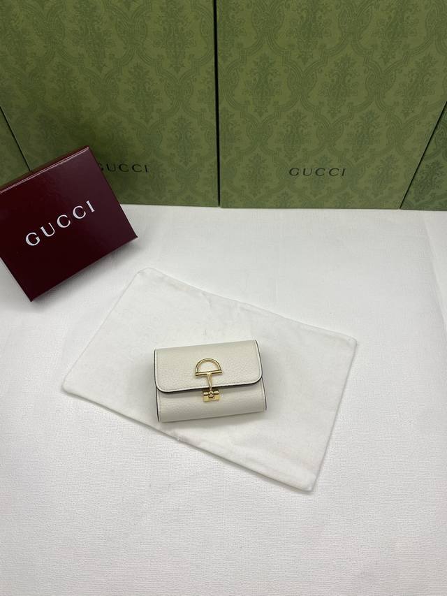 with red box packaging. Gucci continues the brand's rich heritage and deepens i