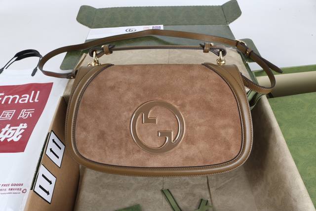 Running Volume and Price Introduction: The brand's signature symbol is reinterpr