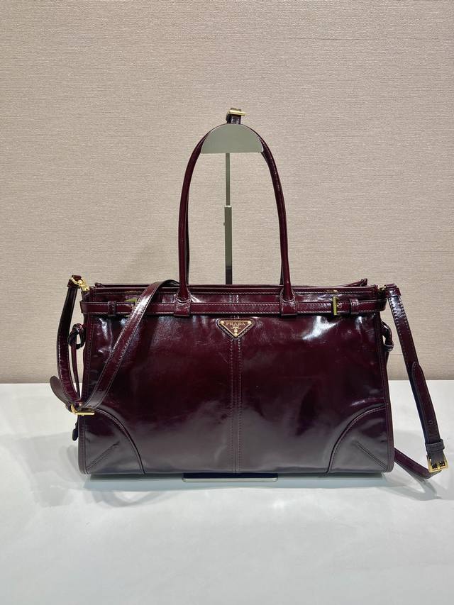 Comes with designer packaging. Lussolf waxed leather 1Ba433 Bordeaux Red DDD. T