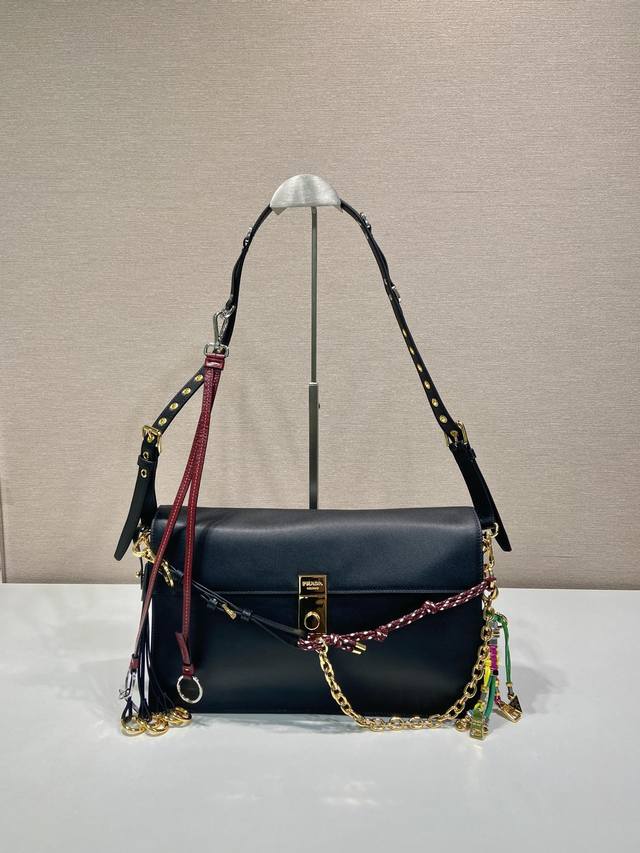 Comes with designer packaging. New arrival, 1Bd378, Large. DDD. This new Soft S
