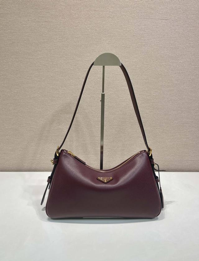 Premium original factory packaging with new Aimee underarm bag 1Bc229, small pu